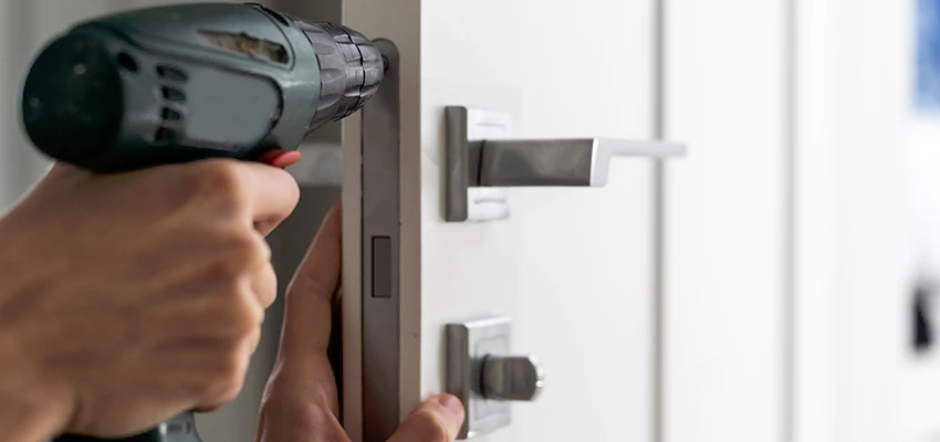 Locksmith For Lock Replacement Near Me in Tulare, CA