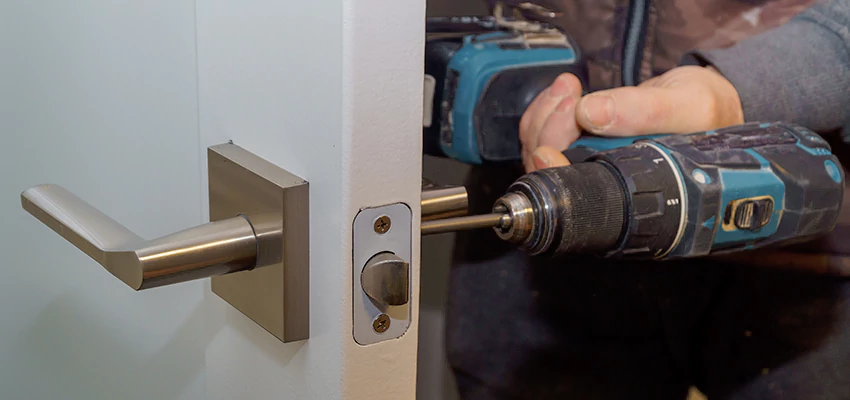 Broken Door Handle Lock Repair in Tulare, California