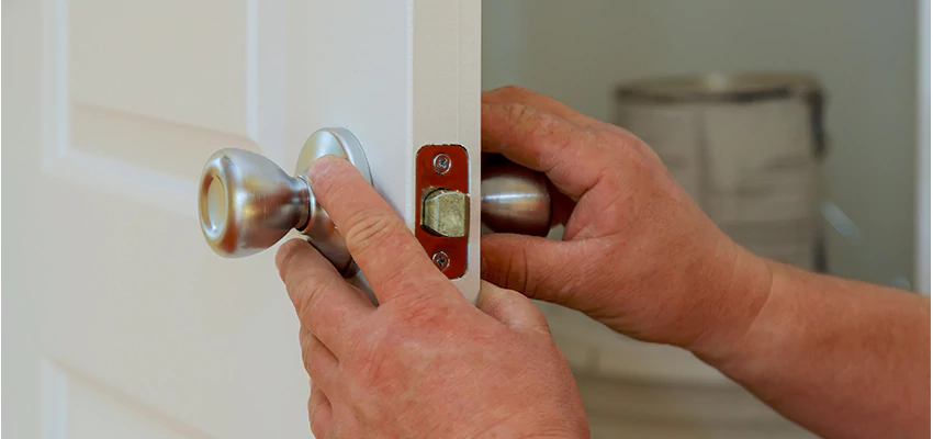 AAA Locksmiths For lock Replacement in Tulare, California
