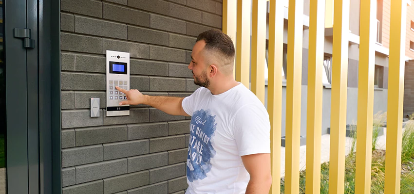 Locksmith Company For Smart Lock System Installation in Tulare, California